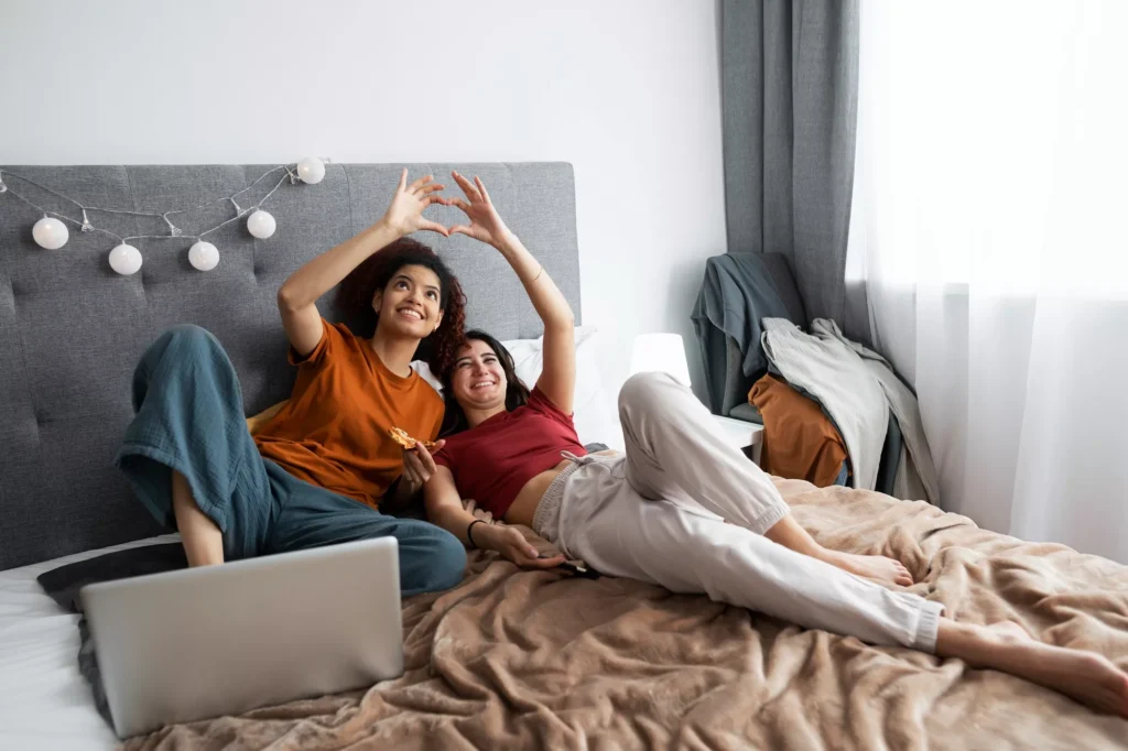 How to Find a Roommate: Safe Screening, Questions to Ask, and a Roommate Agreement Checklist